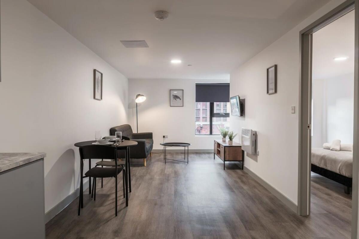 Modern 1 Bed Apartment In Liverpool Centre Eksteriør bilde
